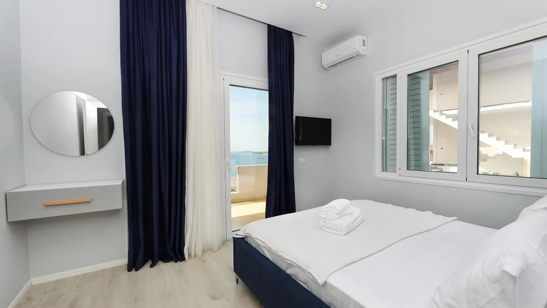 Апарт-отель Villa Christianna Free Parking Влёра