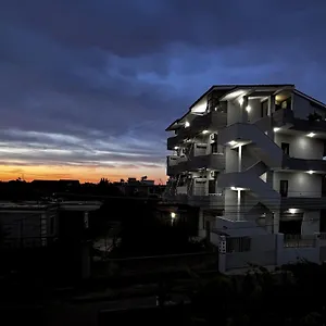 Сasa de vacaciones Kam, Vlorë